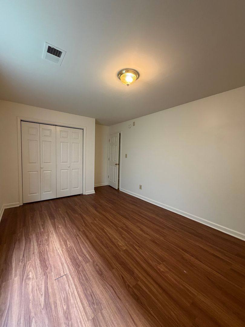 Apartment for rent at 137 Macey Ave, Versailles, KY 40383