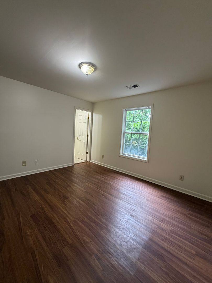 Apartment for rent at 137 Macey Ave, Versailles, KY 40383