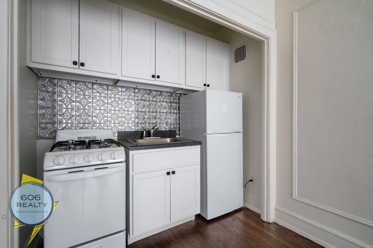 Apartment for rent at 4901 N Christiana, Chicago, IL 60625