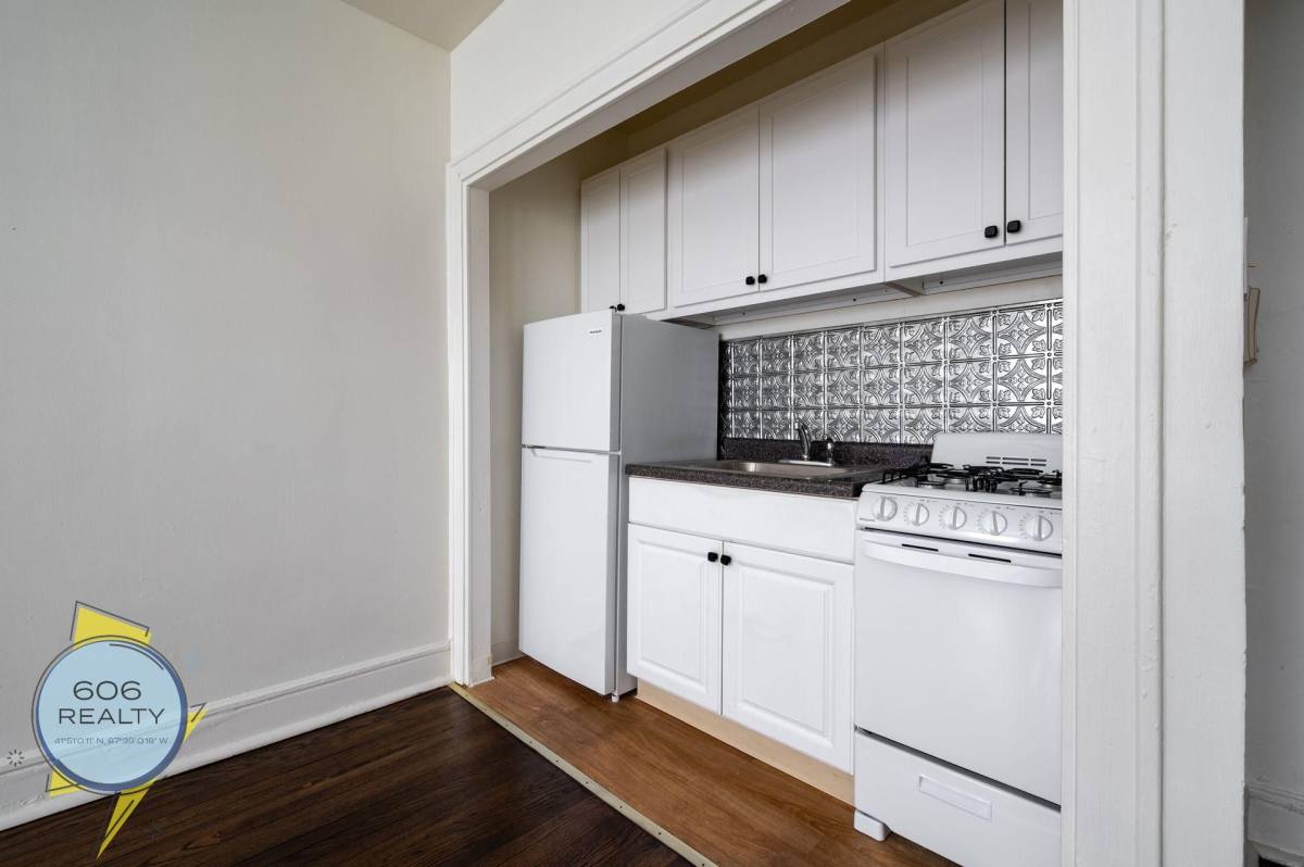 Apartment for rent at 4901 N Christiana, Chicago, IL 60625