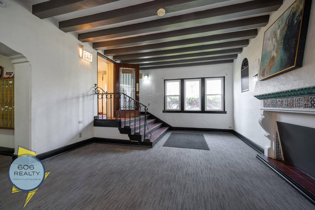 Apartment for rent at 4901 N Christiana, Chicago, IL 60625