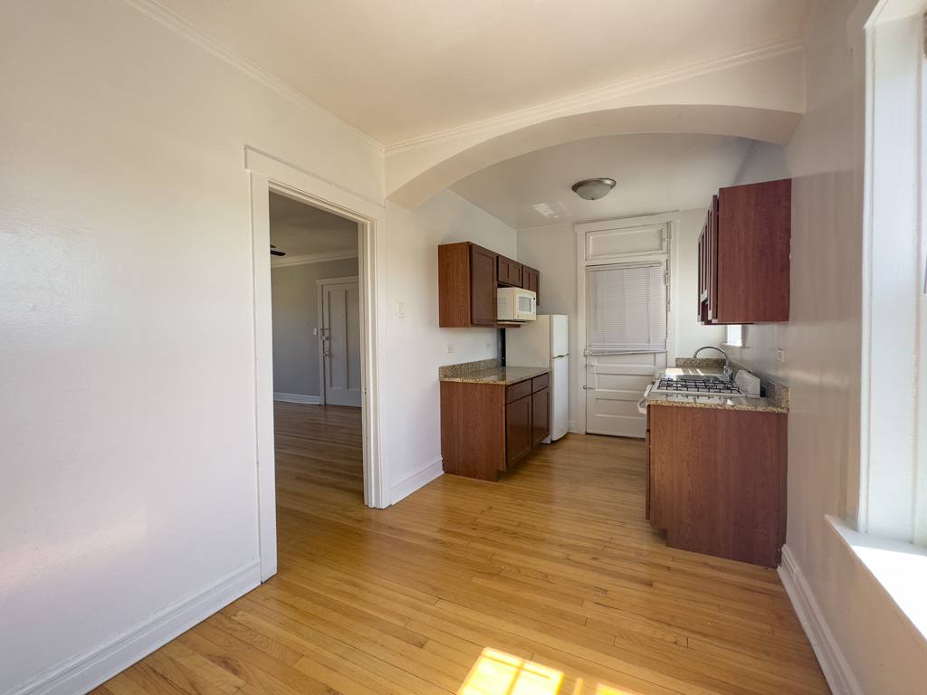 Apartment for rent at 4402 Rockwell #5, Chicago, IL 60625