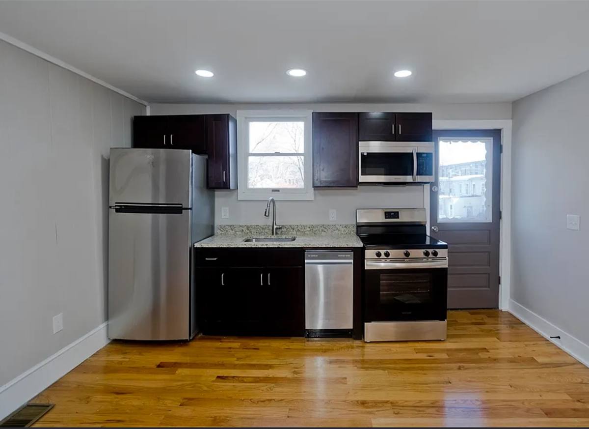 Apartment for rent at 13 Hampden St, Westfield, MA 01085