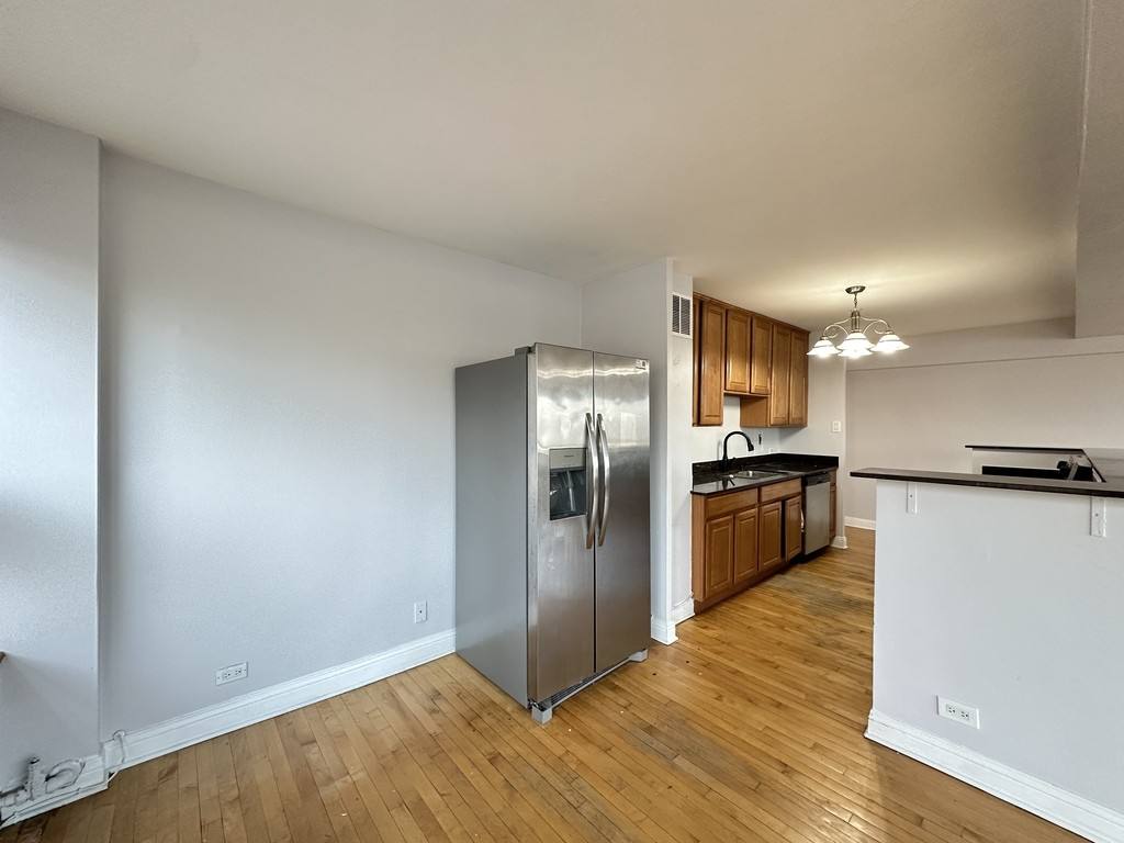 Apartment for rent at 4178 Marine Dr #P502, Chicago, IL 60613