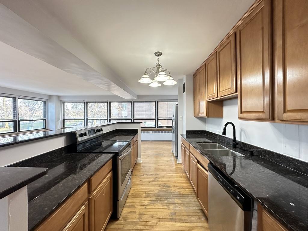 Apartment for rent at 4178 Marine Dr #P502, Chicago, IL 60613