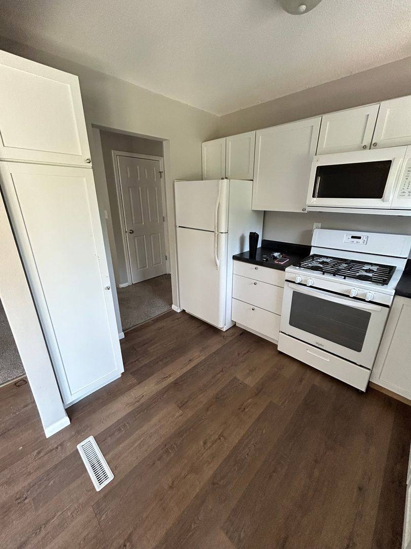 House for rent at 4377 Oxford Dr, Norwalk, IA 50211