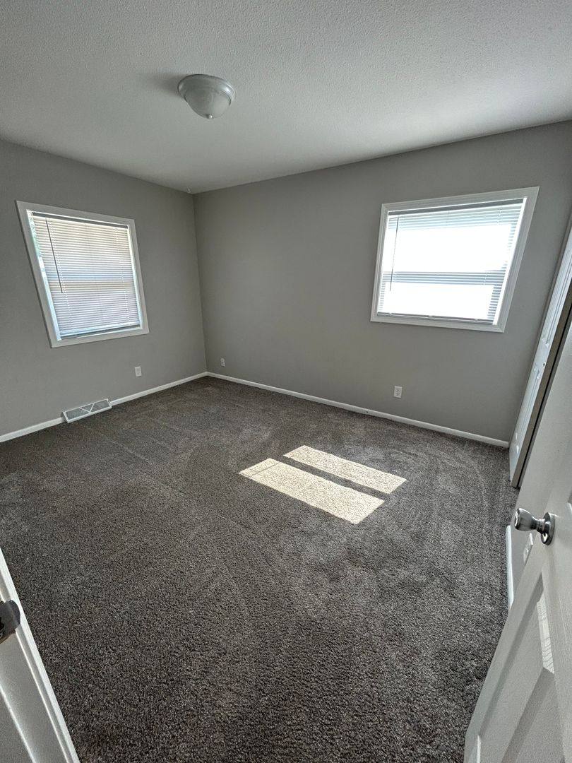 House for rent at 4377 Oxford Dr, Norwalk, IA 50211
