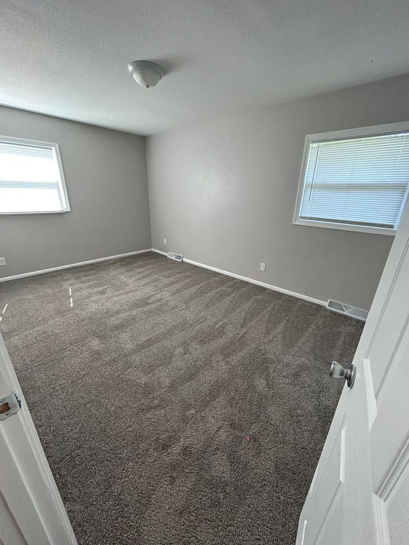 House for rent at 4377 Oxford Dr, Norwalk, IA 50211