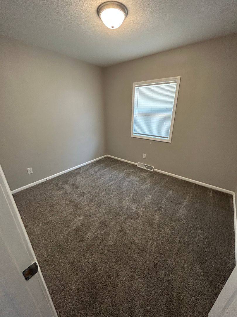 House for rent at 4377 Oxford Dr, Norwalk, IA 50211