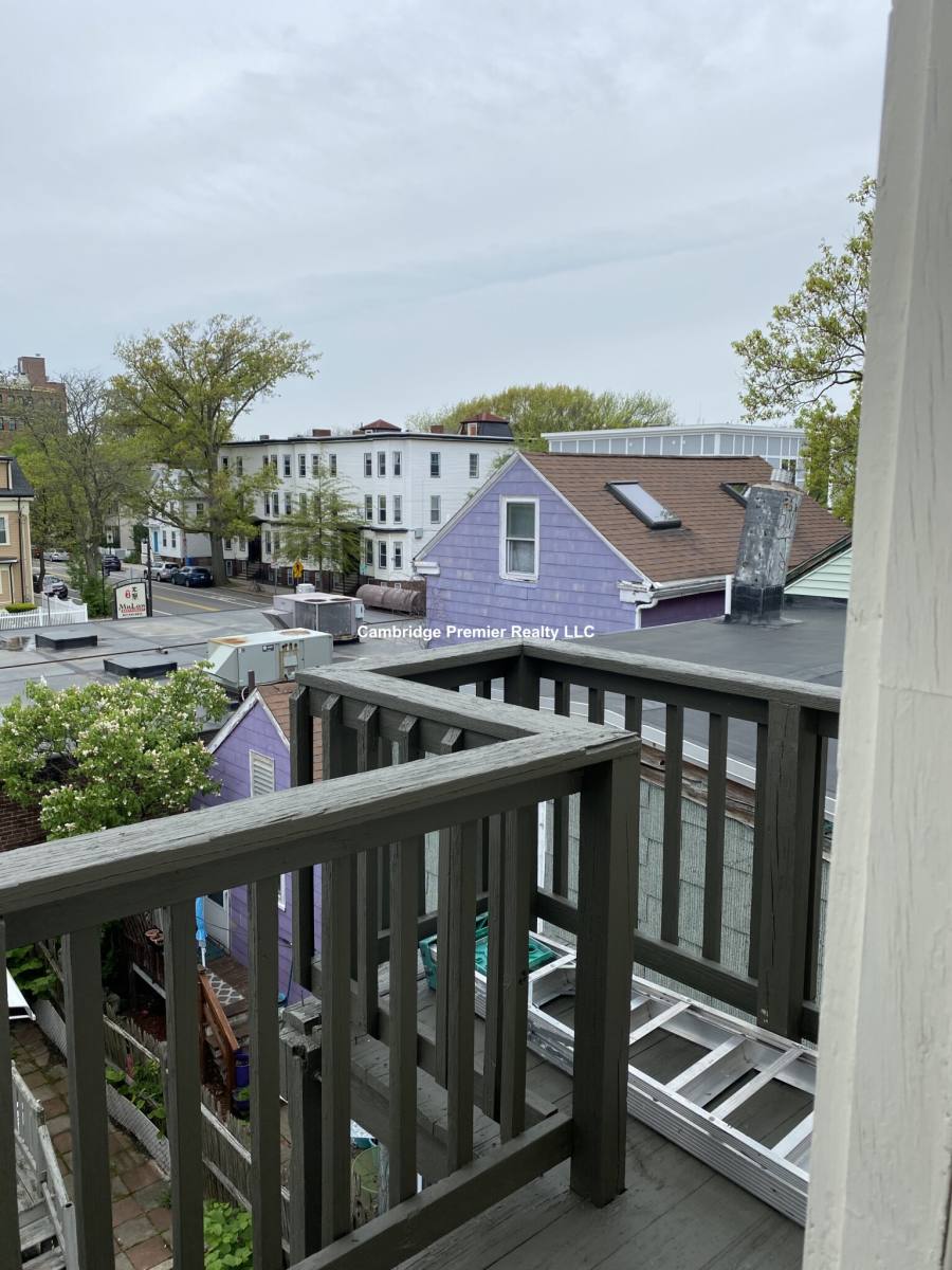 Apartment for rent at 97 Moore St #3, Cambridge, MA 02139