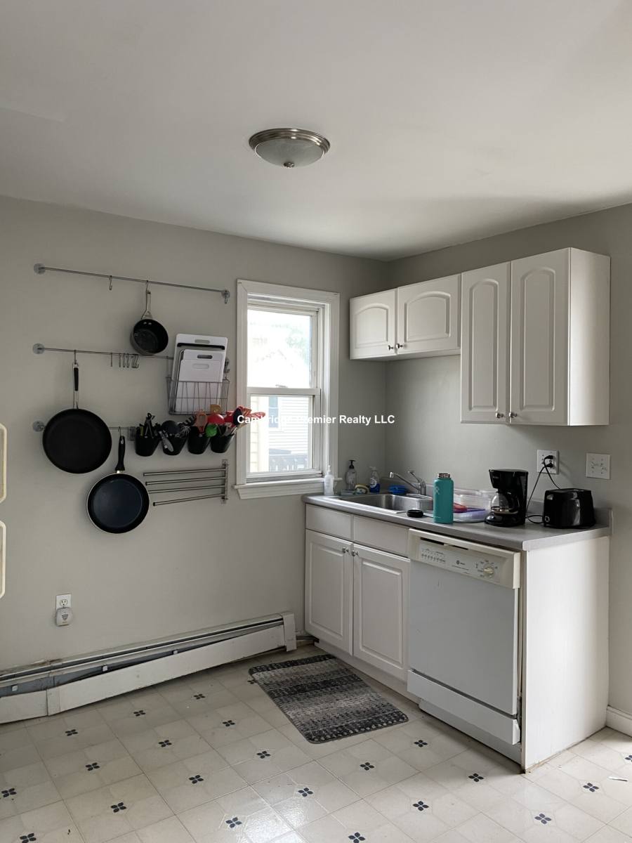 Apartment for rent at 97 Moore St #3, Cambridge, MA 02139