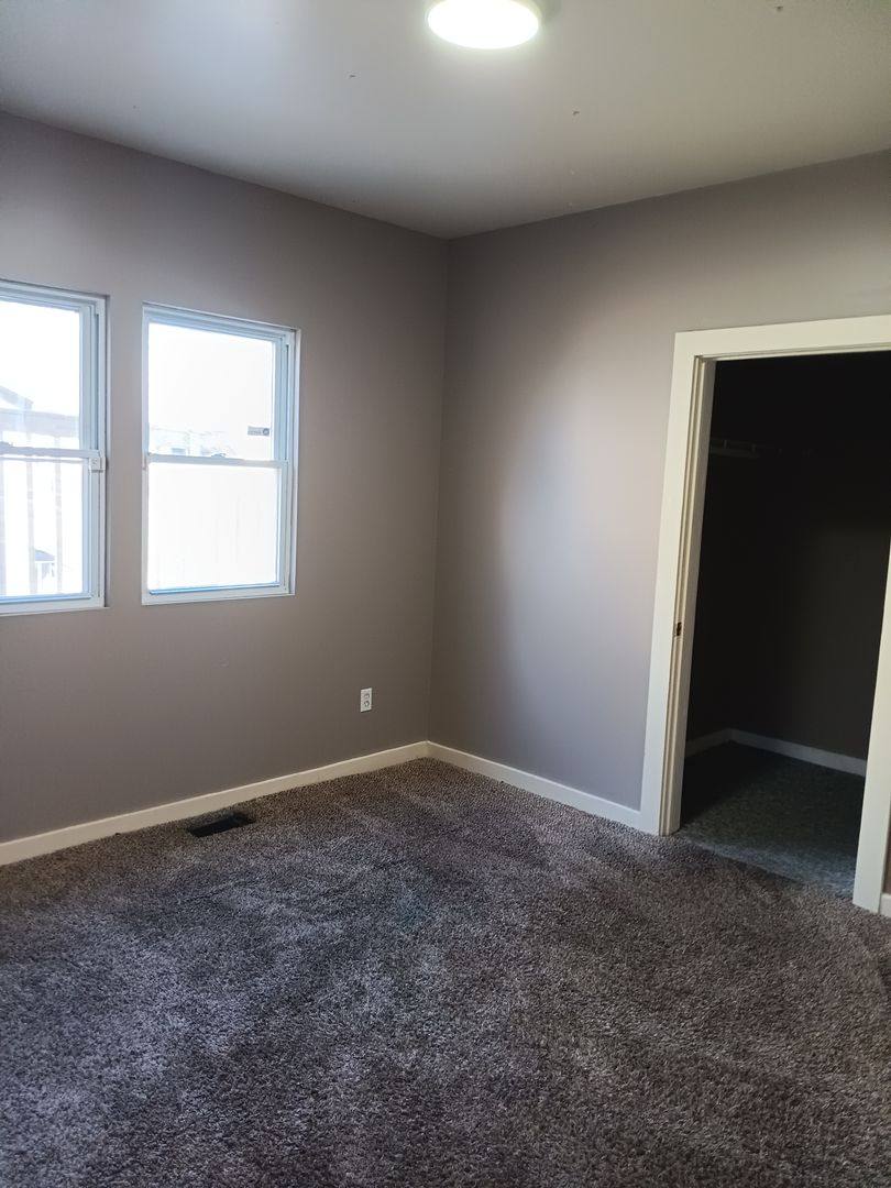 Apartment for rent at 505 Rentshcler St, Akron, OH 44304