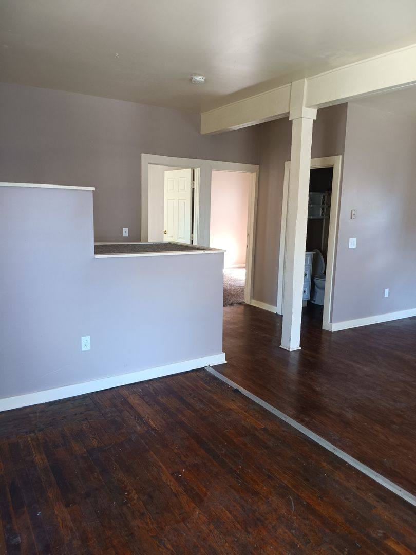 Apartment for rent at 505 Rentshcler St, Akron, OH 44304