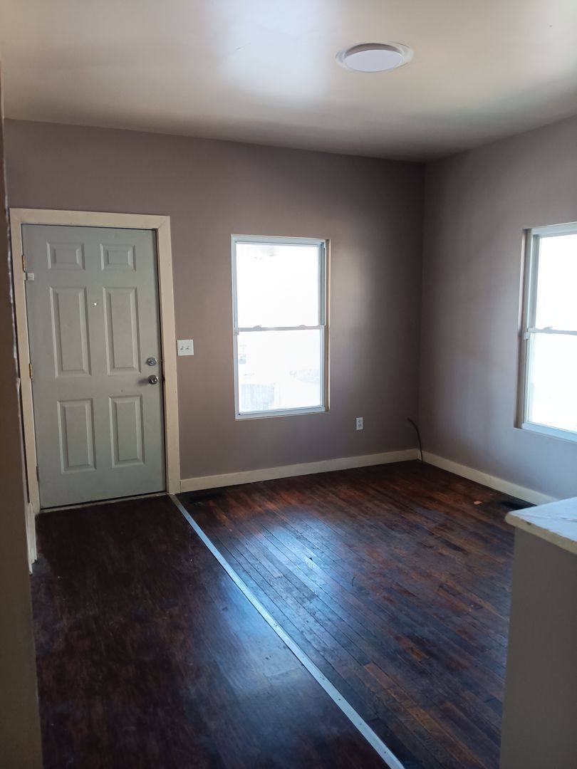 Apartment for rent at 505 Rentshcler St, Akron, OH 44304