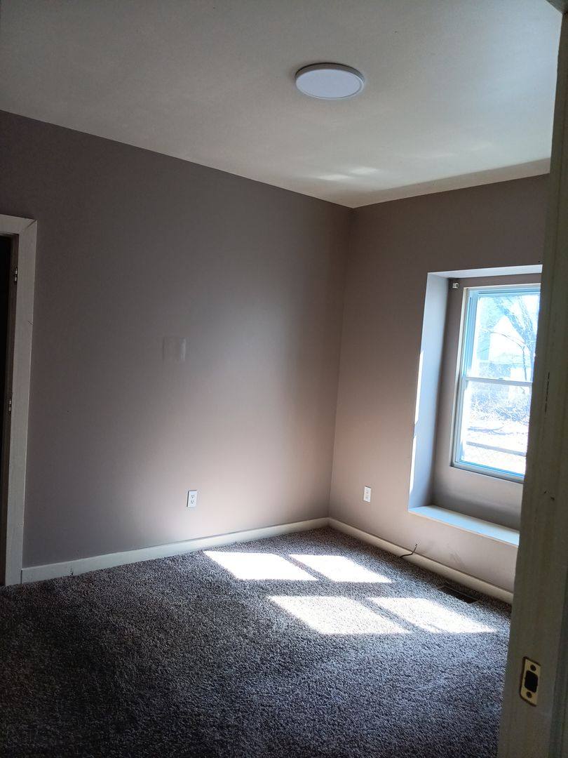 Apartment for rent at 505 Rentshcler St, Akron, OH 44304