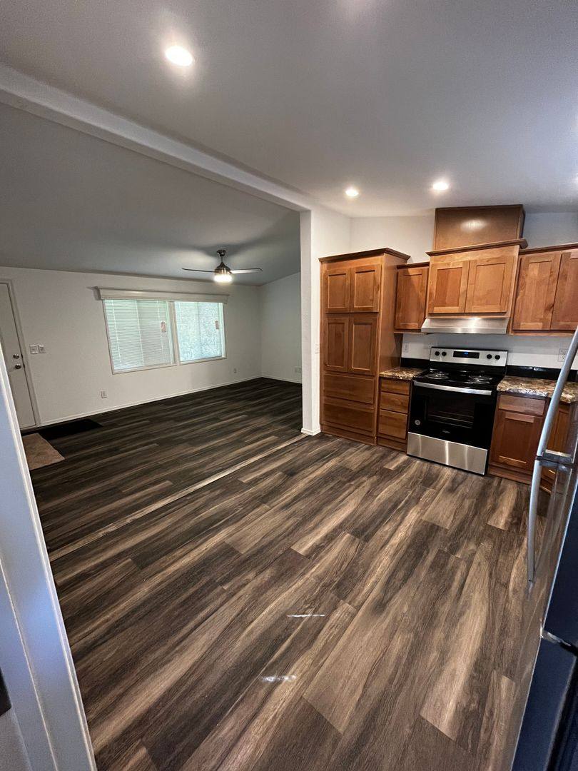 House for rent at 11211 SE 226th St, Kent, WA 98031