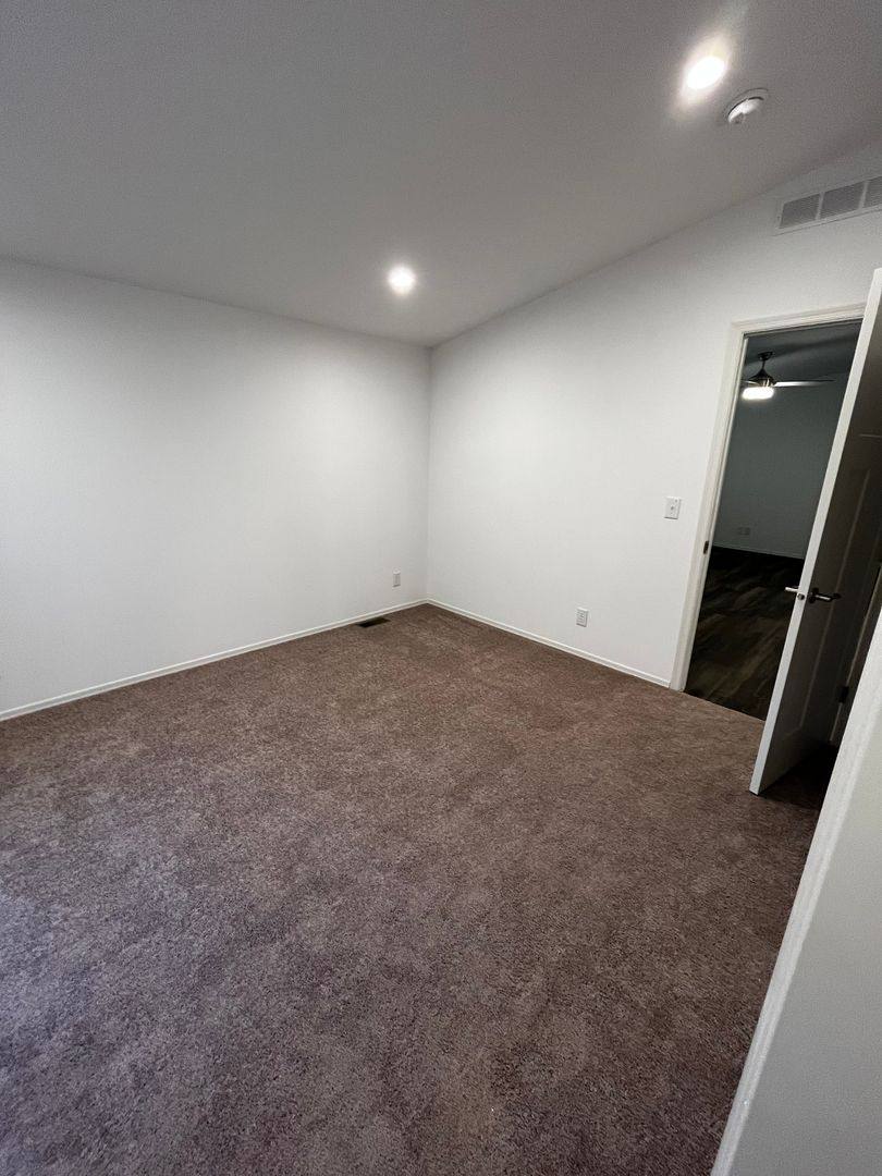 House for rent at 11211 SE 226th St, Kent, WA 98031