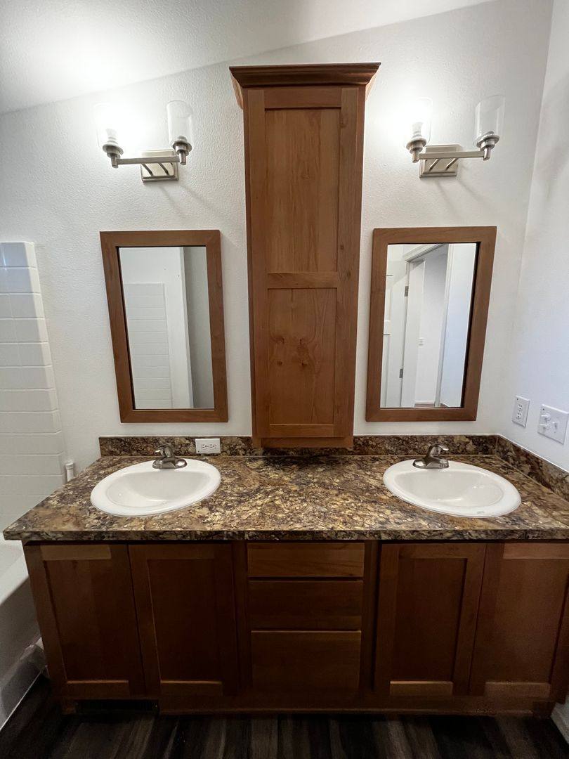 House for rent at 11211 SE 226th St, Kent, WA 98031