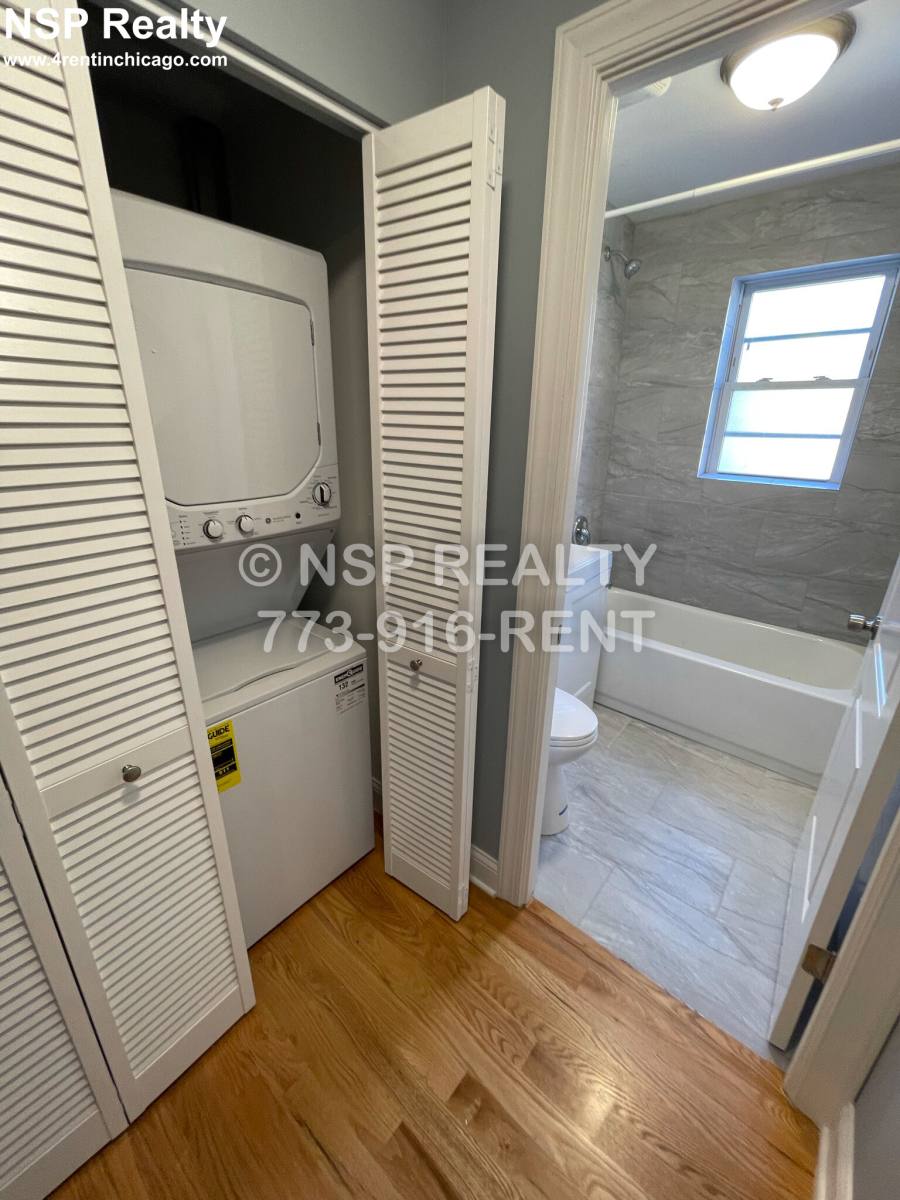 Apartment for rent at 1644 W Pratt #2G, Chicago, IL 60626