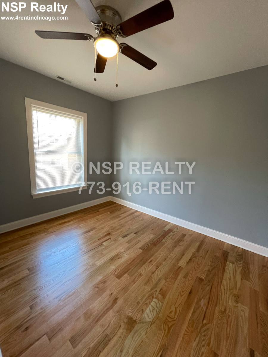 Apartment for rent at 1644 W Pratt #2G, Chicago, IL 60626