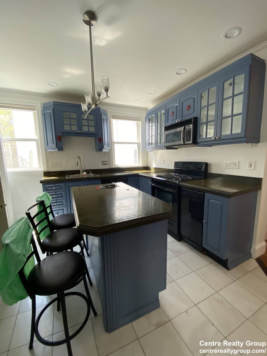 Apartment for rent at 200 Hyde Park Ave #2, Jamaica Plain, MA 02130