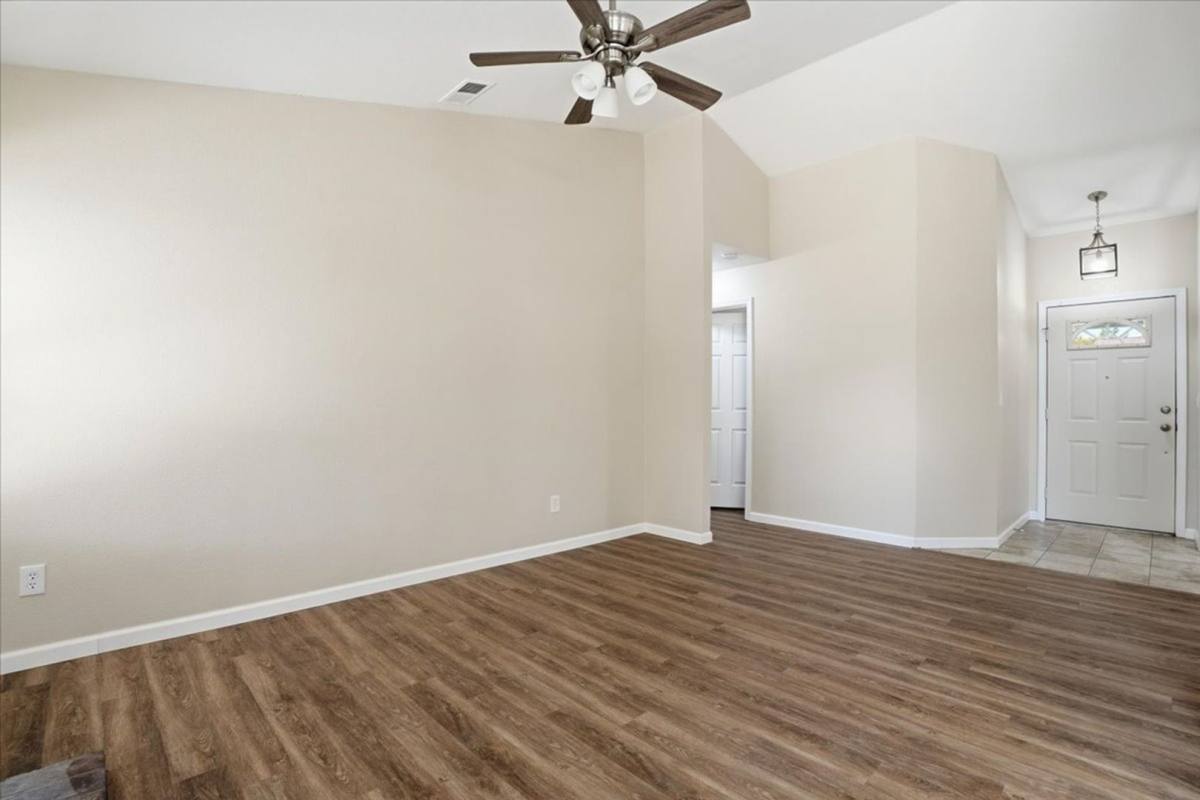 House for rent at 604 Hovey Way, Roseville, CA 95678