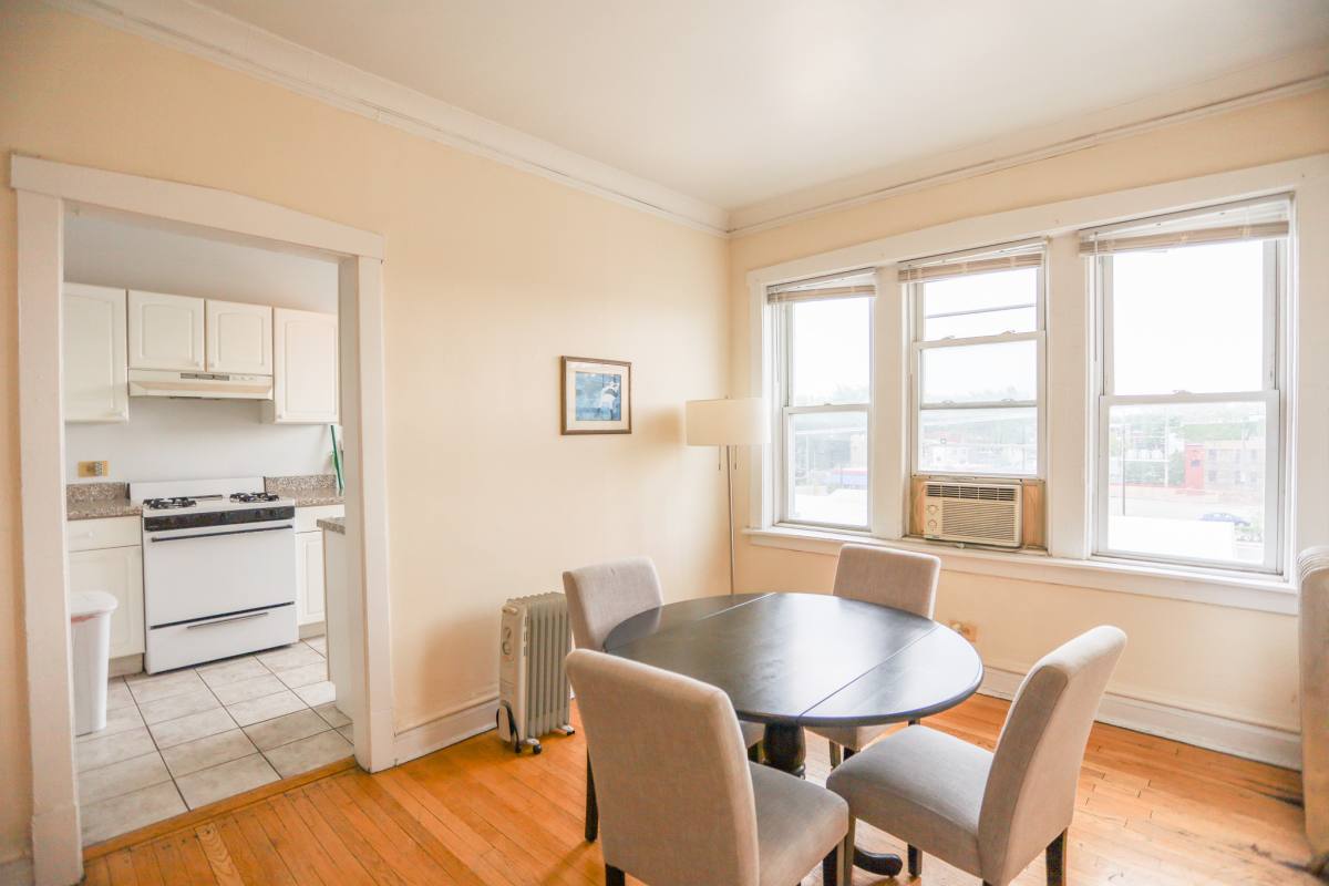Apartment for rent at 2463 W Gunnison #3, Chicago, IL 60625