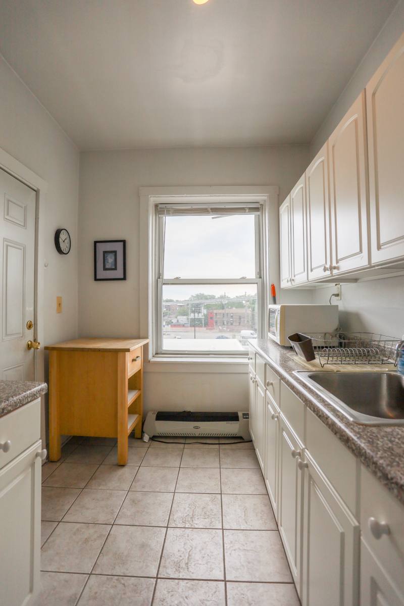 Apartment for rent at 2463 W Gunnison #3, Chicago, IL 60625