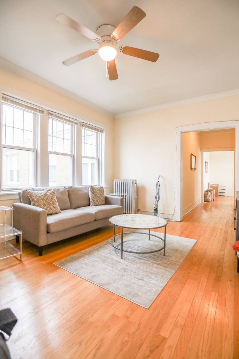Apartment for rent at 2463 W Gunnison #3, Chicago, IL 60625