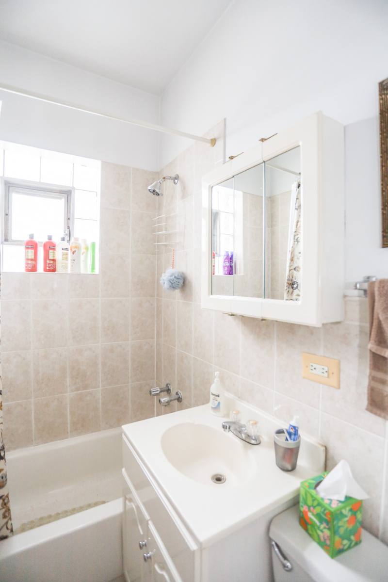 Apartment for rent at 2463 W Gunnison #3, Chicago, IL 60625