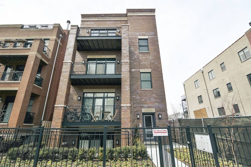 Apartment for rent at 4322 Ashland #8Q, Chicago, IL 60613