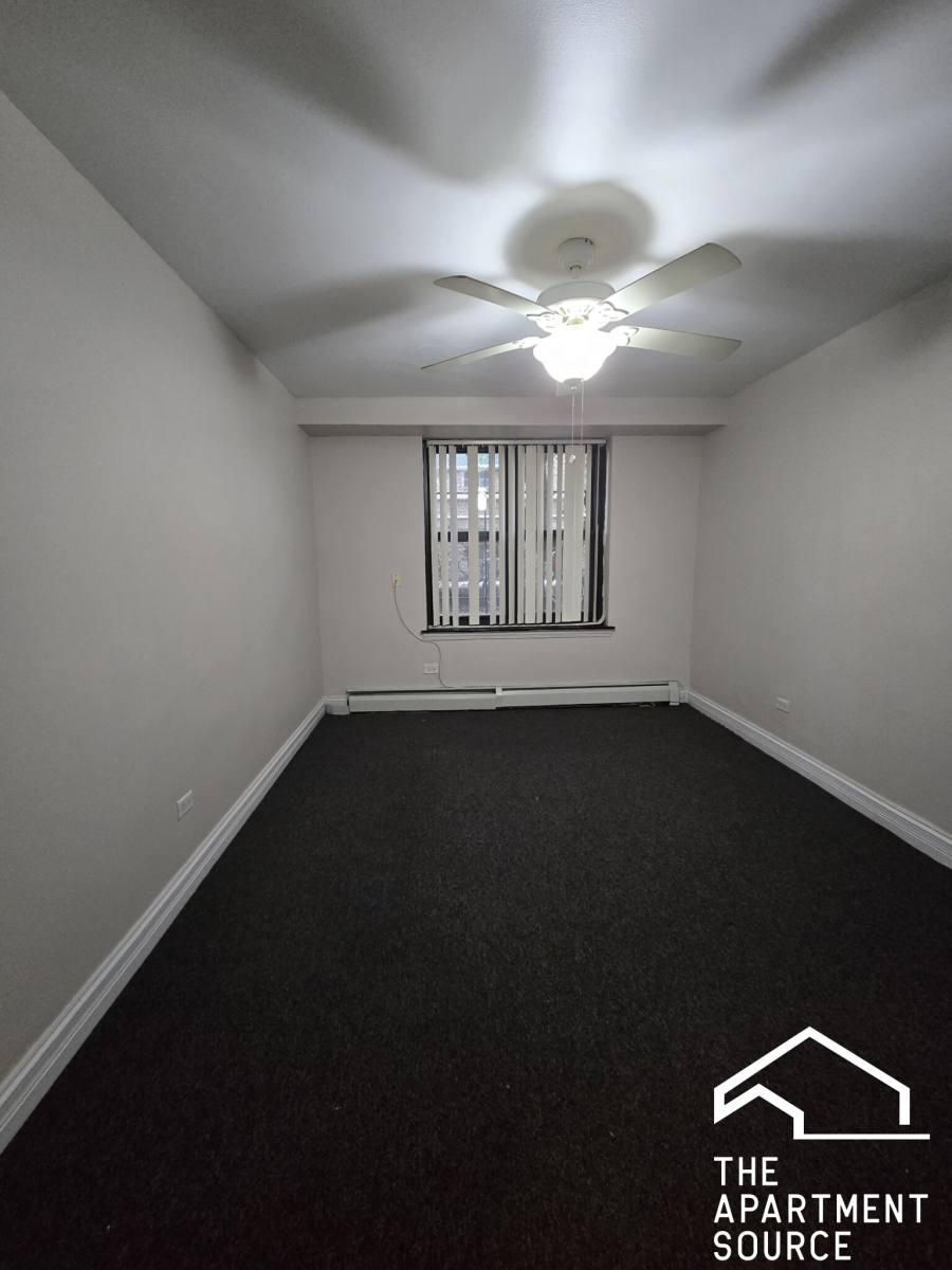 Apartment for rent at 7326 N Ridge Blvd #1W, Chicago, IL 60645