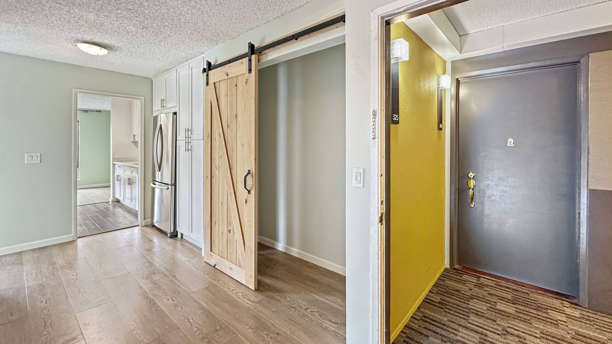 Apartment for rent at 4 Commodore Dr, Emeryville, CA 94608