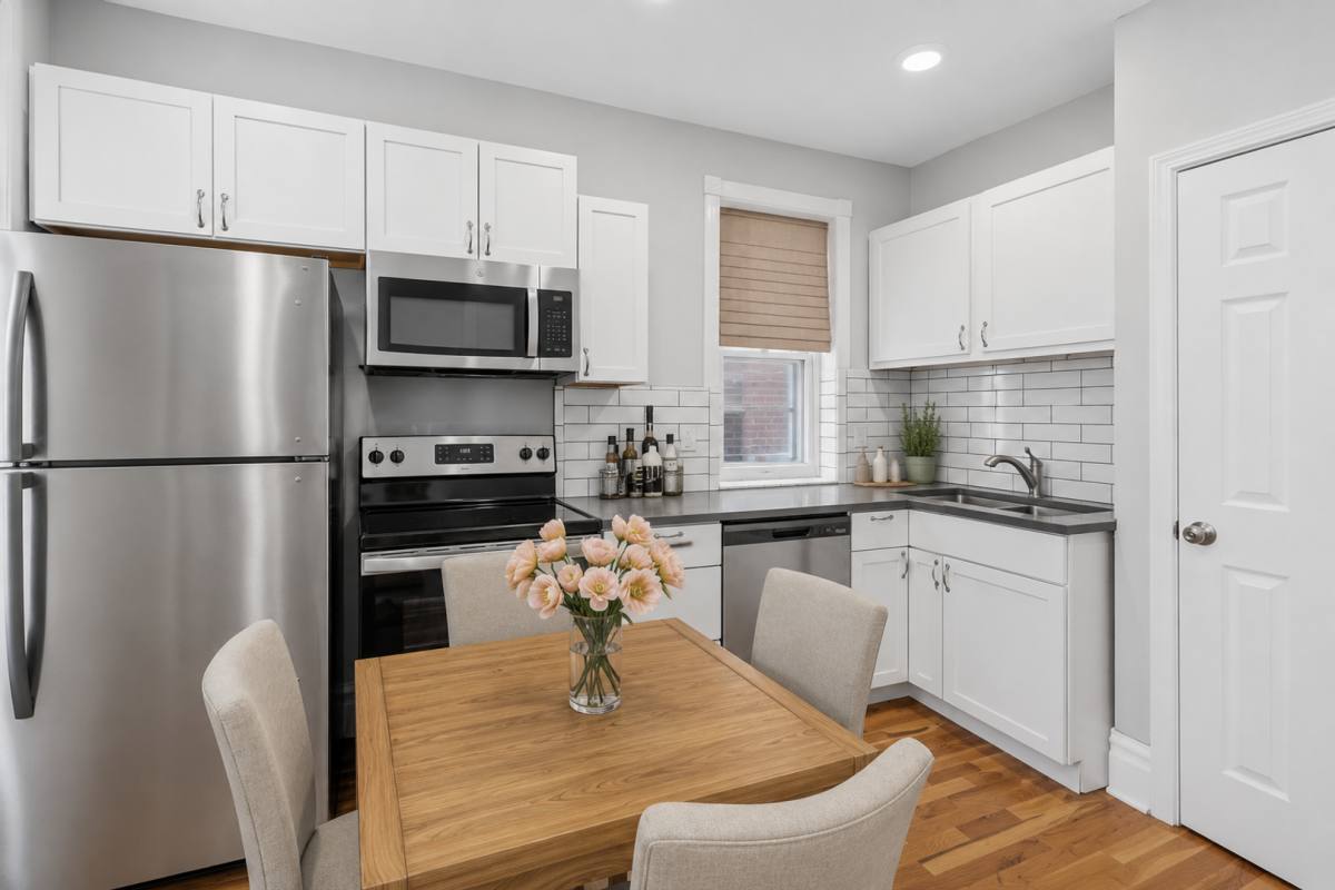 Apartment for rent at 4014-16 Detonty, Saint Louis, MO 63110