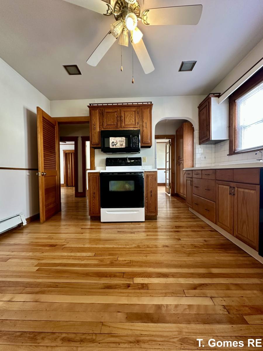 Apartment for rent at 139 Fellsway W #1, Medford, MA 02155