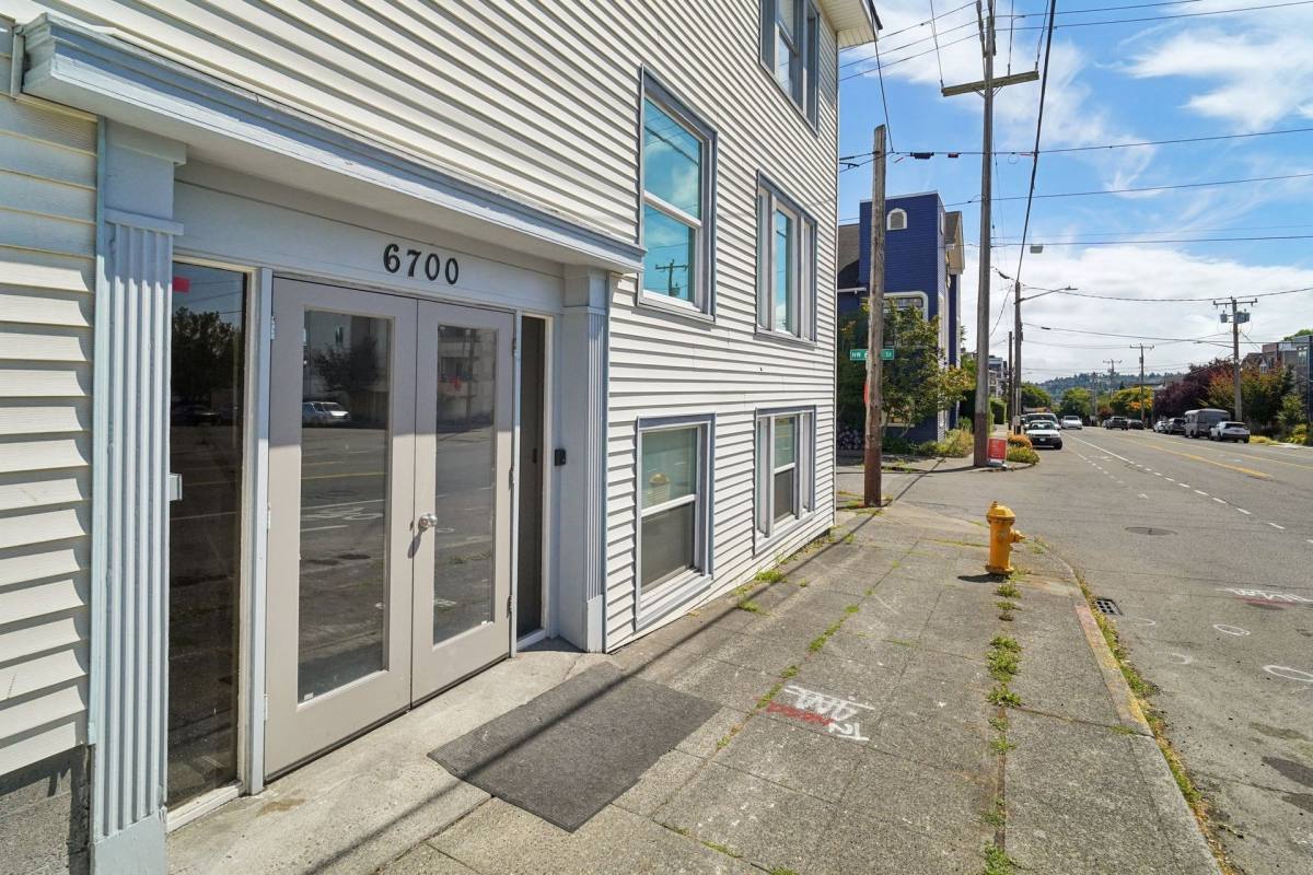 Apartment for rent at 6700 24th Ave NW, Seattle, WA 98117