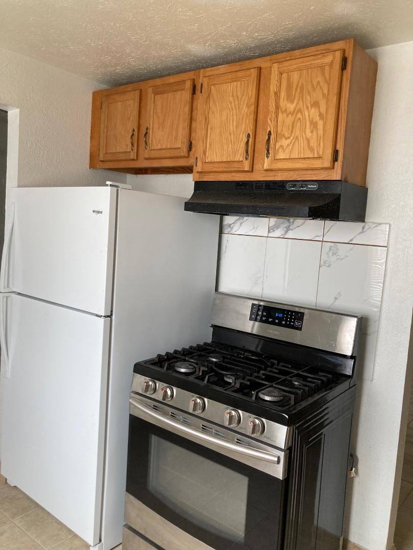 House for rent at 4871 Banbury Rd, Cleveland, OH 44128