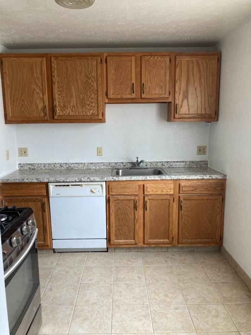 House for rent at 4871 Banbury Rd, Cleveland, OH 44128
