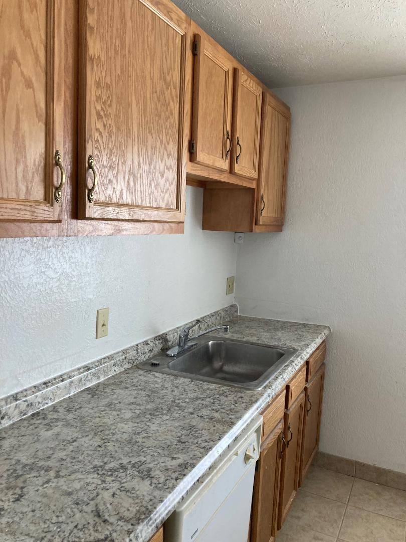 House for rent at 4871 Banbury Rd, Cleveland, OH 44128