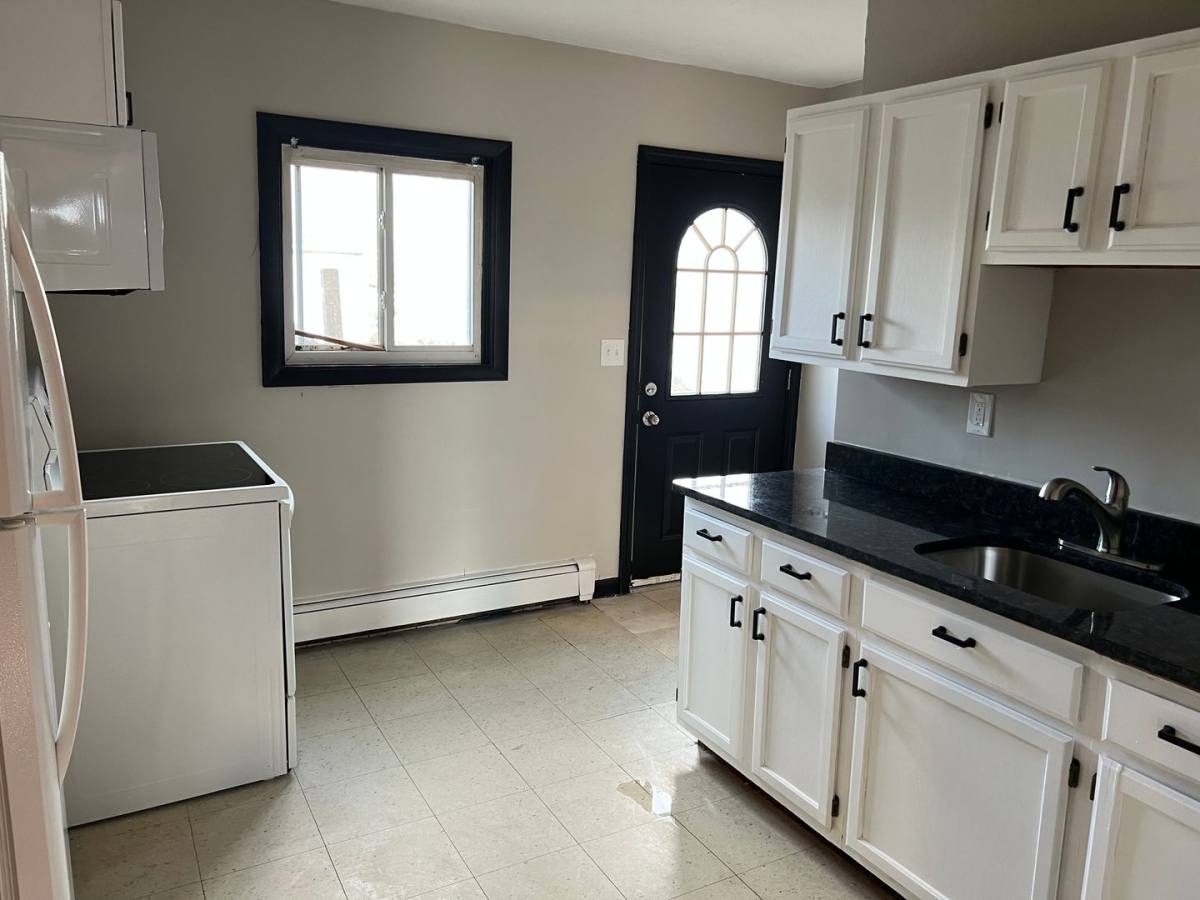 Apartment for rent at 85 Prospect St, Worcester, MA 01605