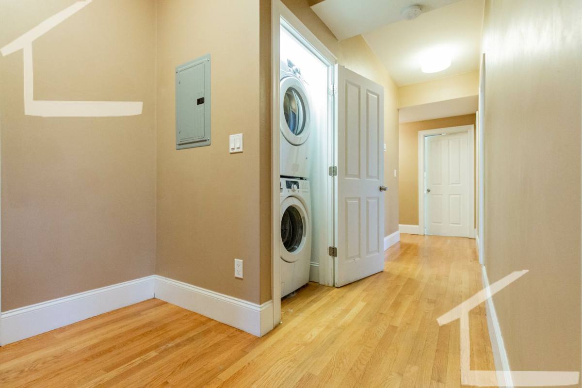 Apartment for rent at 1592 Beacon St #5, Brookline, MA 02446