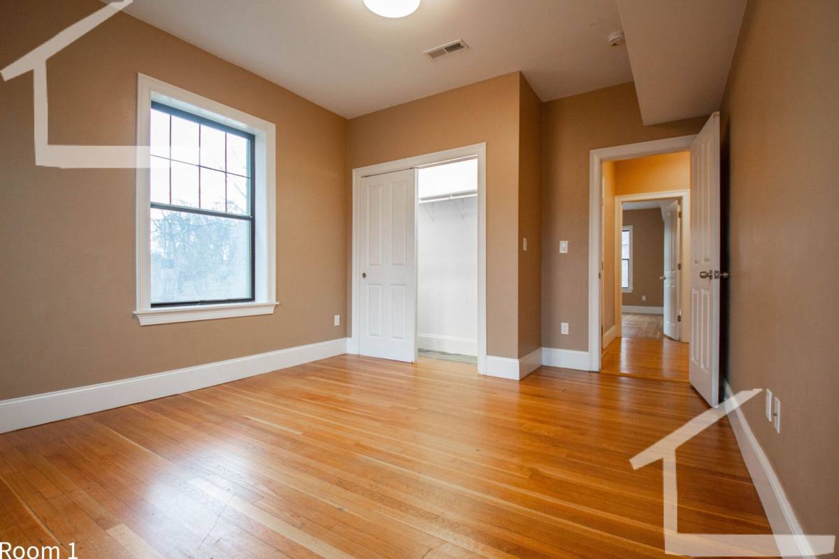 Apartment for rent at 1592 Beacon St #5, Brookline, MA 02446