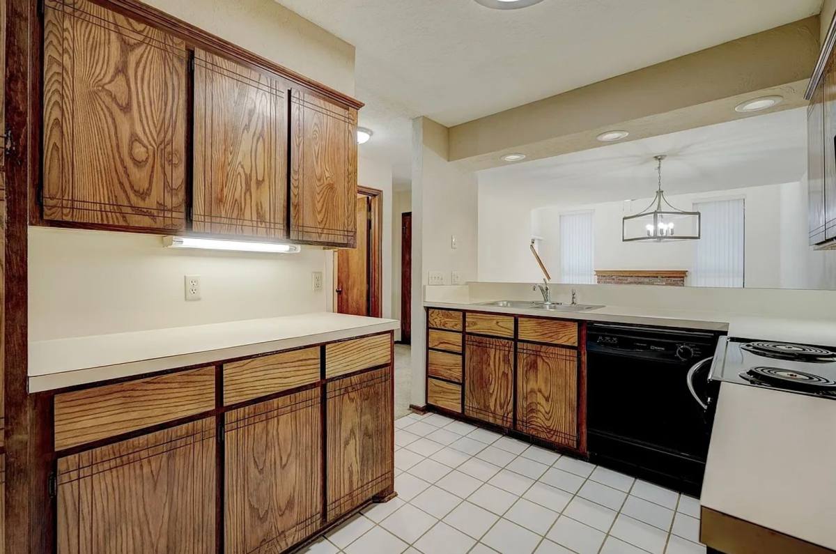 Townhouse for rent at 717 36th Ave, Norman, OK 73072