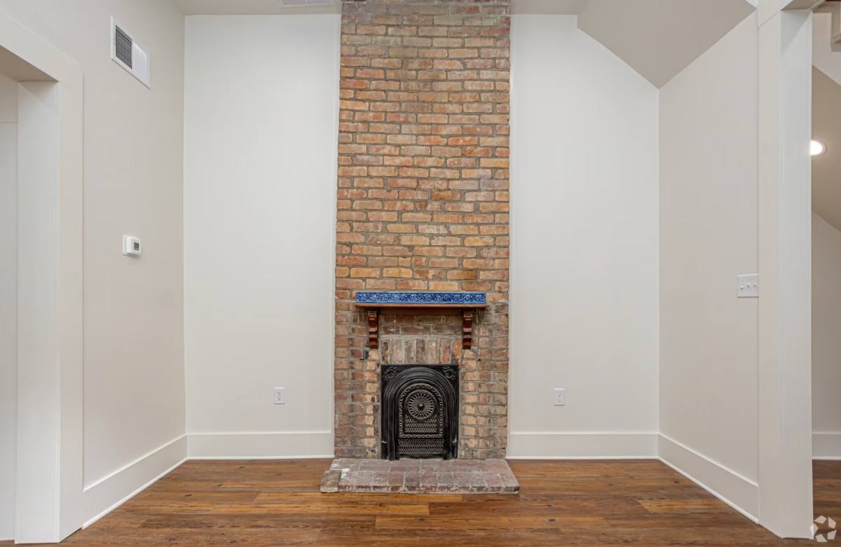 Apartment for rent at 1224 Bordeaux St, New Orleans, LA 70115