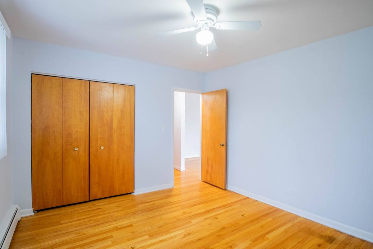 Apartment for rent at 2420-30 W 183rd St, Homewood, IL 60430
