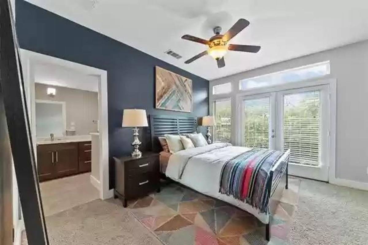 Condo for rent at 5711 Ross Ave, Dallas, TX 75206