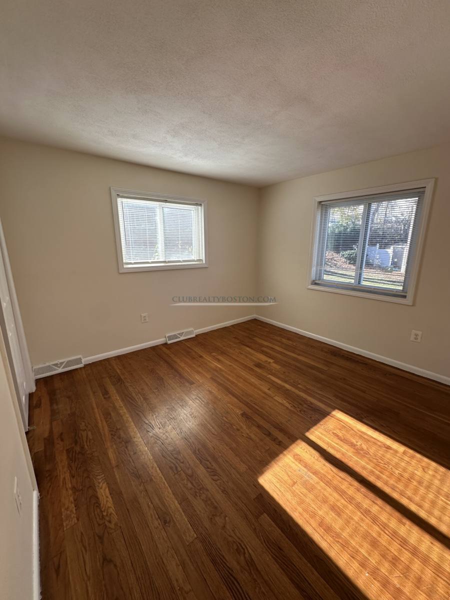 Apartment for rent at 21 Oxford Circle #21, Belmont, MA 02478