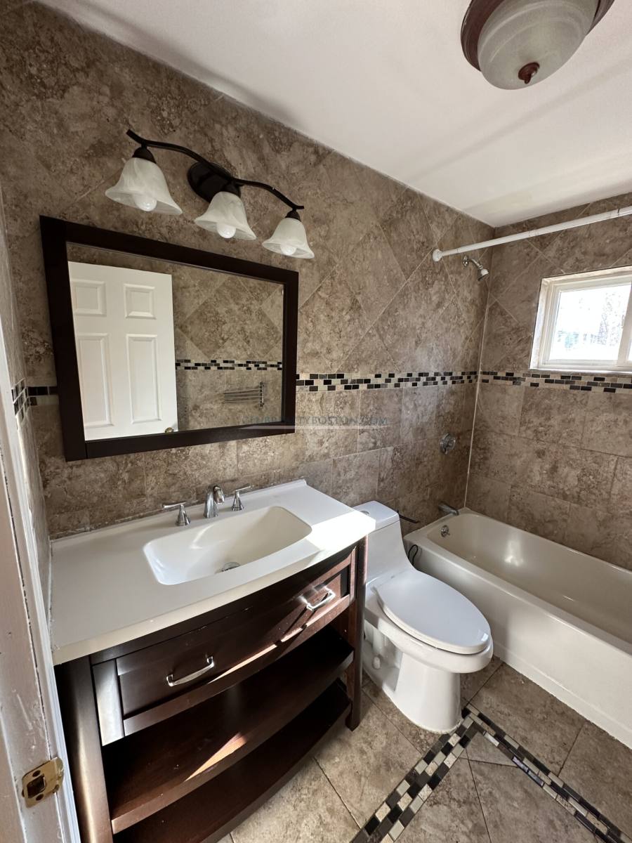 Apartment for rent at 21 Oxford Circle #21, Belmont, MA 02478