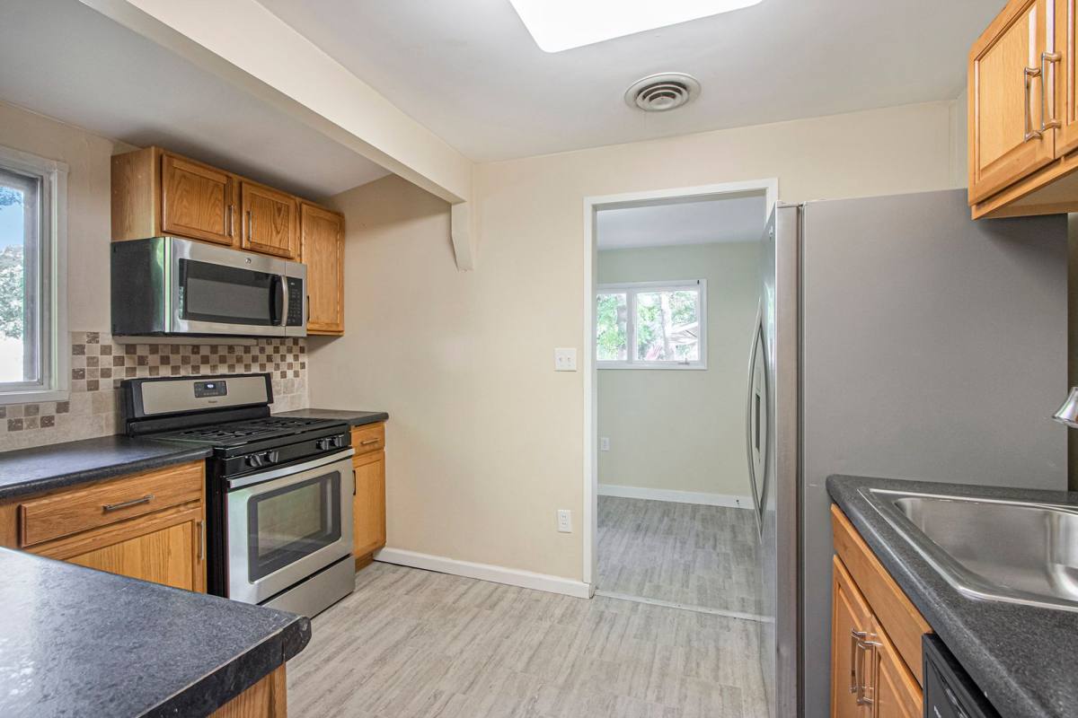 House for rent at 2426 Shasta Dr, Kalamazoo, MI 49004