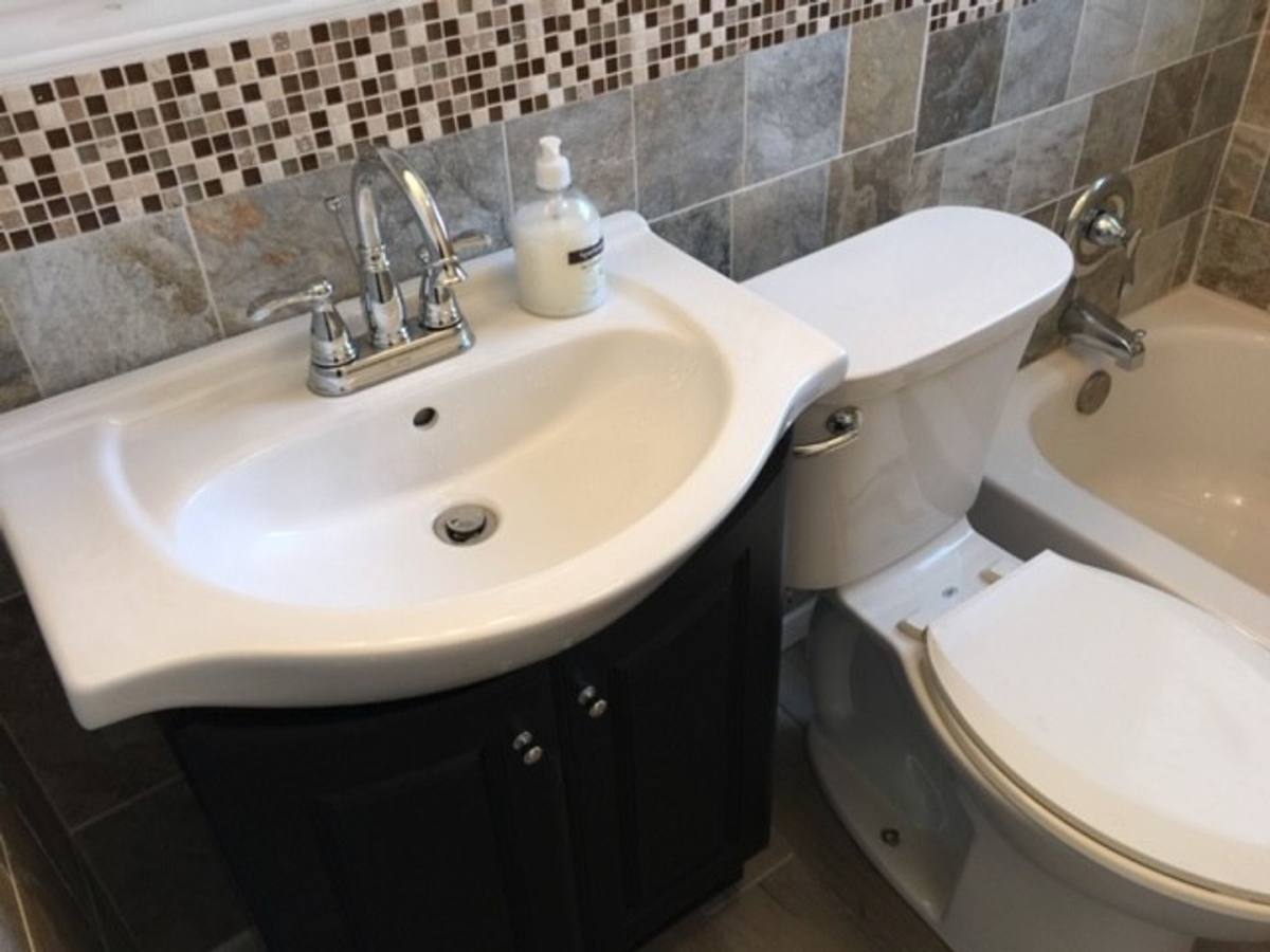 House for rent at 2426 Shasta Dr, Kalamazoo, MI 49004